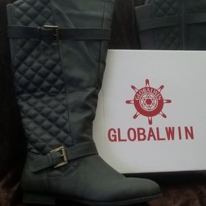 Grey wide calf quilted knee boots size 8.5